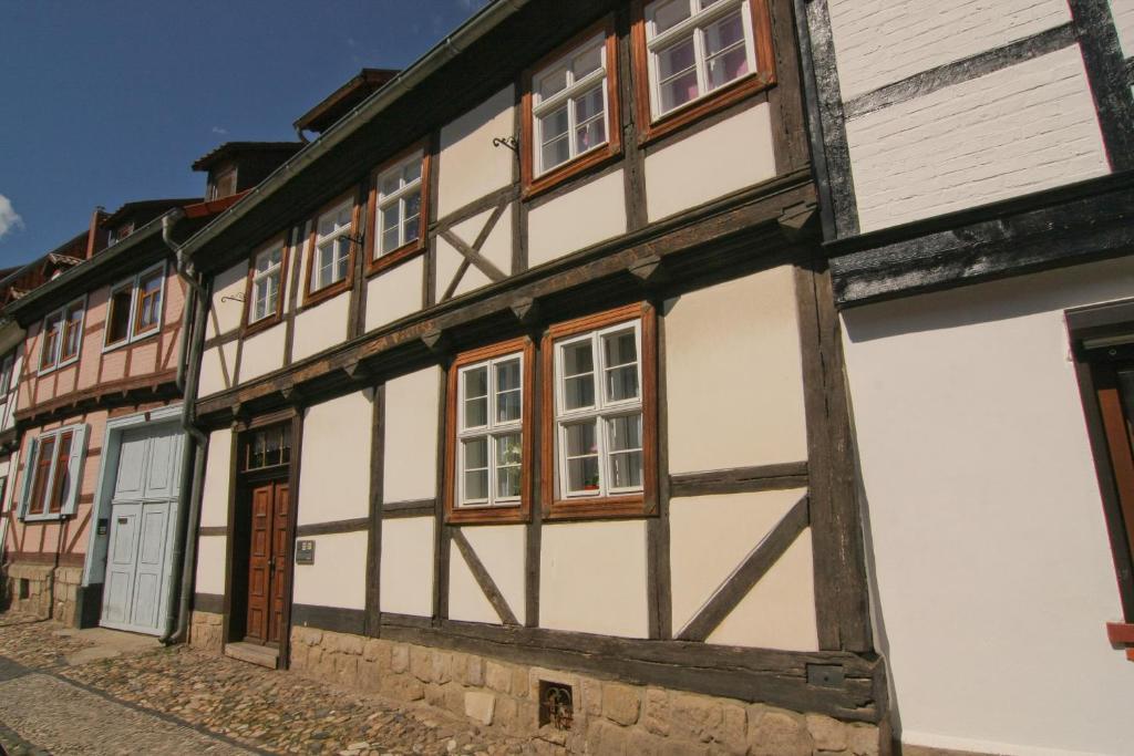 Urlaub Im Fachwerk - Das Sattlerhaus Кведлинбург Екстериор снимка